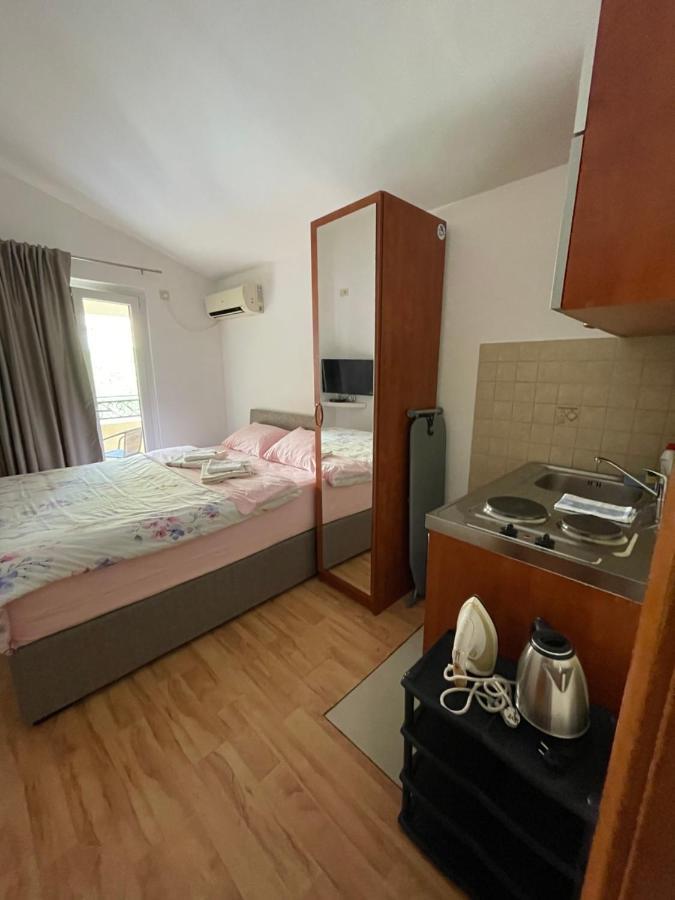 Apartments Manojlovic Будва Экстерьер фото