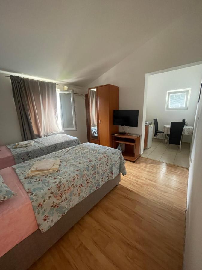 Apartments Manojlovic Будва Экстерьер фото