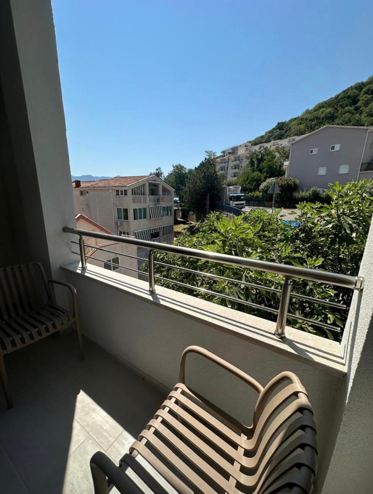 Apartments Manojlovic Будва Экстерьер фото
