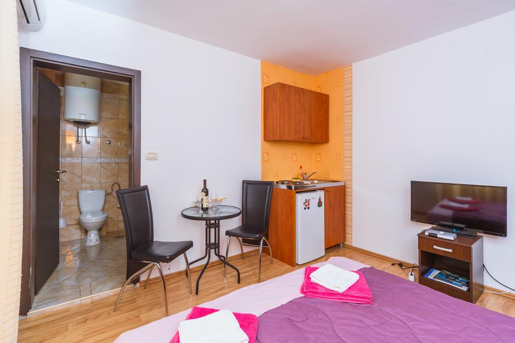 Apartments Manojlovic Будва Экстерьер фото