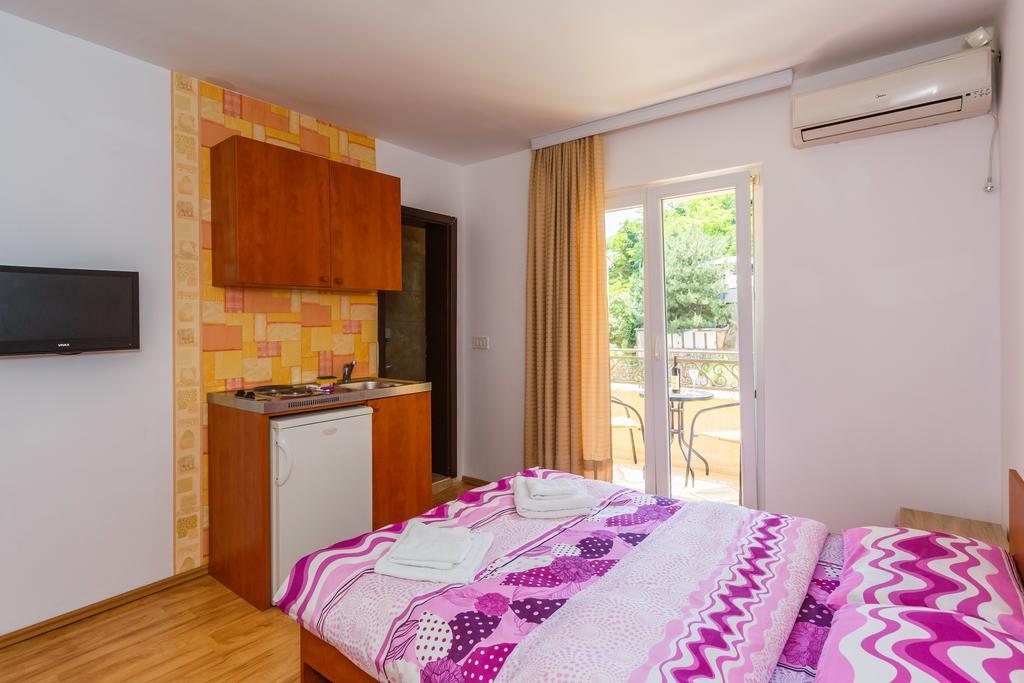 Apartments Manojlovic Будва Экстерьер фото